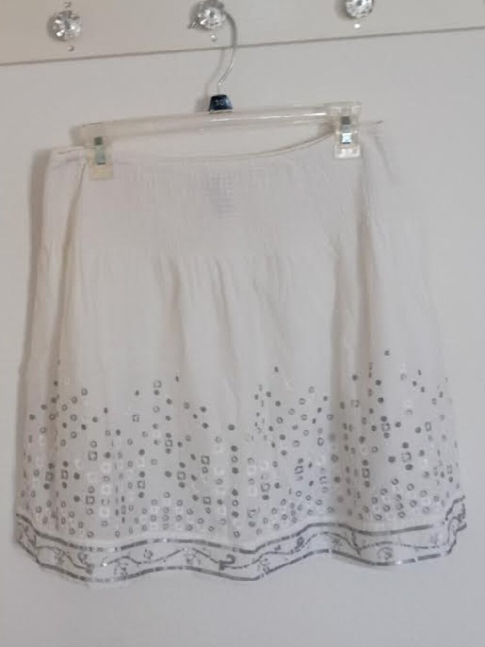 WHITE HOUSE BLACK MARKET WHITE COTTON SILK GRAY EYELET SEQUIN BORDER SKIRT SMALL